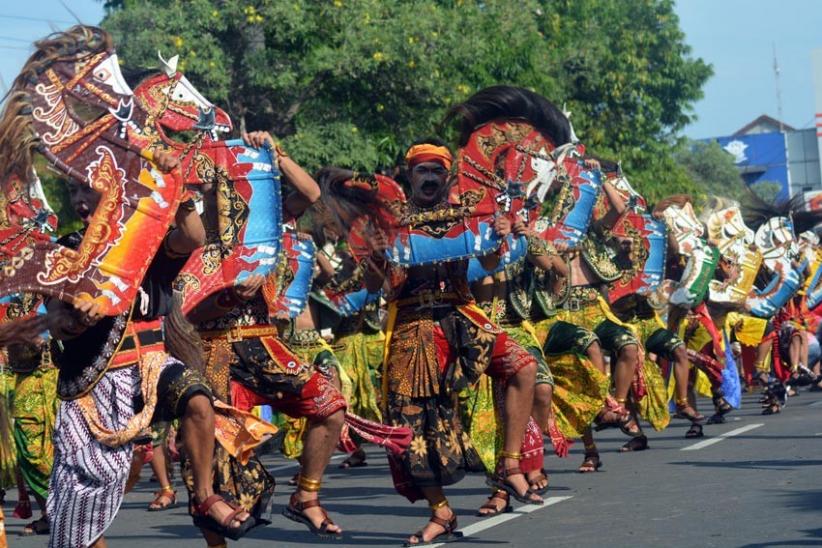 1.050 Seniman Ramaikan Gelaran Gamelan Kolosal Peringati HUT ke-72 Provinsi Jateng - Bagian 5