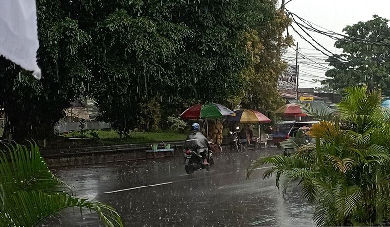  BMKG : Waspadai Hujan Lebat Landa Jawa Tengah