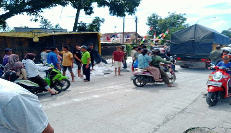 Ngeri, 5 Tewas akibat Truk Fuso Hantam Mobil dan Motor di Jalur Cianjur-Sukabumi 