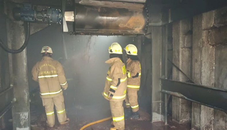 Diduga korsleting listrik, kebakaran pabrik sepatu di Jombang sebabkan kerugian ratusan juta rupiah