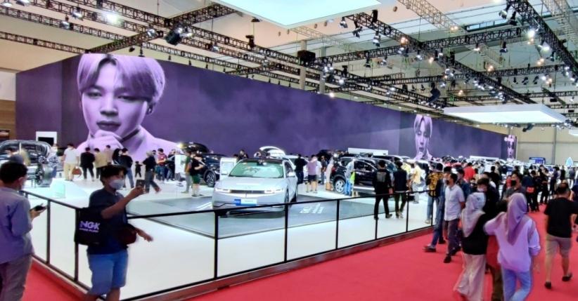 Pasang LED Raksasa di GIIAS 2022, Hyundai Cetak Rekor MURI