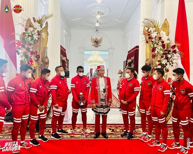 Jokowi Sambut Timnas Indonesia U-16 di Istana Merdeka: Juara Piala AFF Kado Istimewa HUT RI