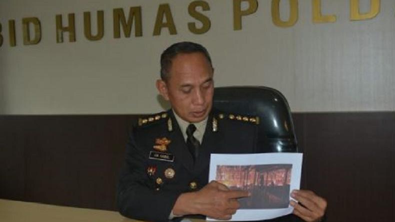 Kantor DPRD Dogiyai Terbakar di Hari Kemerdekaan, Kapolres Turun Langsung Padamkan Api