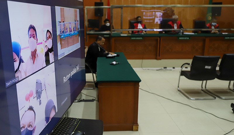 Mafia Tanah Eks ART Ibunda Nirina Zubir Divonis 13 Tahun Penjara - Bagian 3