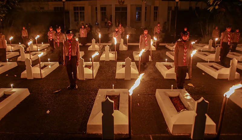 Malam Renungan Suci  di Taman Makam Pahlawan - Bagian 2