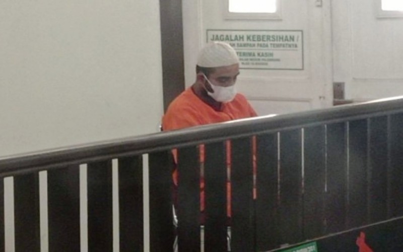 title Pengadilan Tinggi Kurangi Hukuman Dosen Unsri Kasus Chat Mesum ke Mahasiswi Pengadilan Tinggi Kurangi Hukuman Dosen Unsri Kasus Chat Mesum ke Mahasiswi