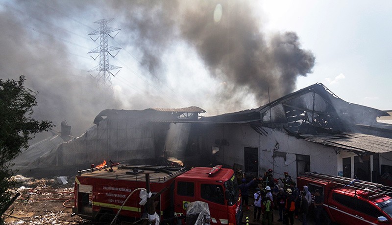 Pabrik Aluminium Foil Ludes Terbakar di Bogor - Bagian 2