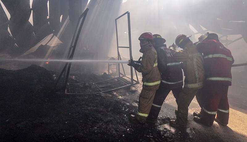 Pabrik Aluminium Foil Ludes Terbakar di Bogor - Bagian 4