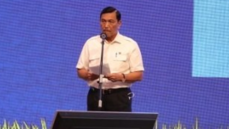 Siap-siap, Luhut Sebut Kenaikan Harga BBM Akan Diumumkan Minggu Depan