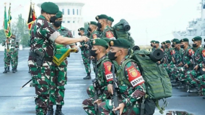 title Pangdivif 2 Kostrad Berangkatkan Prajurit Yonif Raider 514 serta Yonarmed 1 ke Papua dan Maluku Pangdivif 2 Kostrad Berangkatkan Prajurit Yonif Raider 514 serta Yonarmed 1 ke Papua dan Maluku