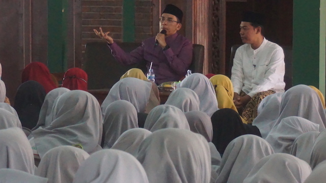 Tausiah di Ponpes Salafiyah 2 Mlangi, TGB Kisahkan Perjuangan Presiden Jokowi