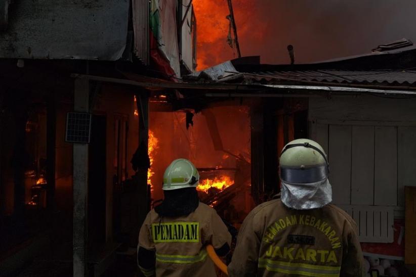 Kebakaran Hanguskan Sejumlah Rumah di Jalan Simprug Golf 2 Kebayoran Lama - Bagian 3
