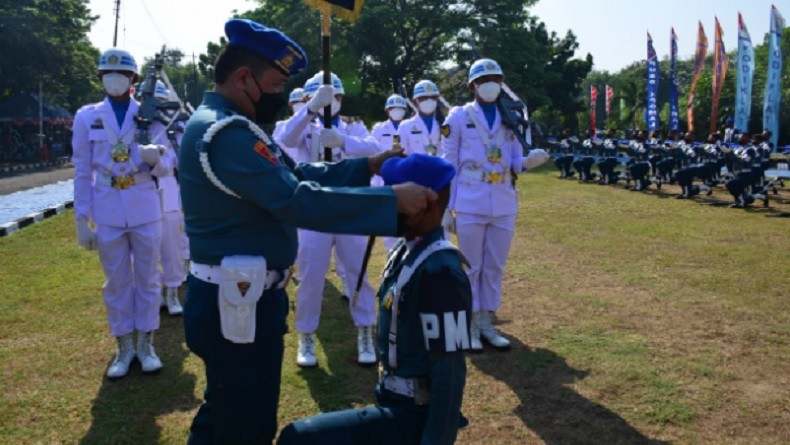 59 Siswa Kejuruan Polisi Militer Kodiklatal Terima Baret Korps Pomal