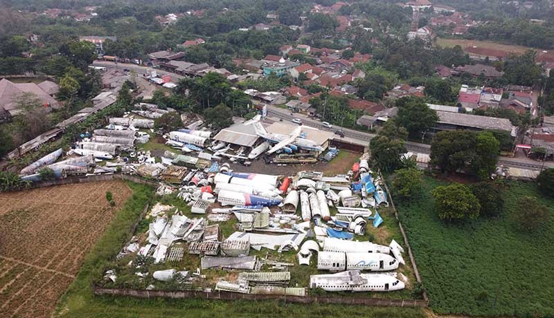 Penampakan dari Udara Penampungan Bangkai Pesawat di Bogor - Bagian 3