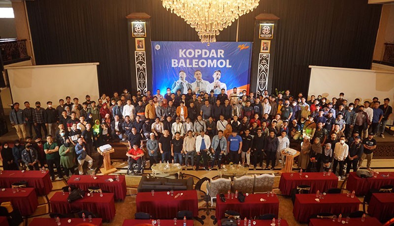 Anak Tukang Becak, Omzet Ratusan Juta di Baleomol - Bagian 1