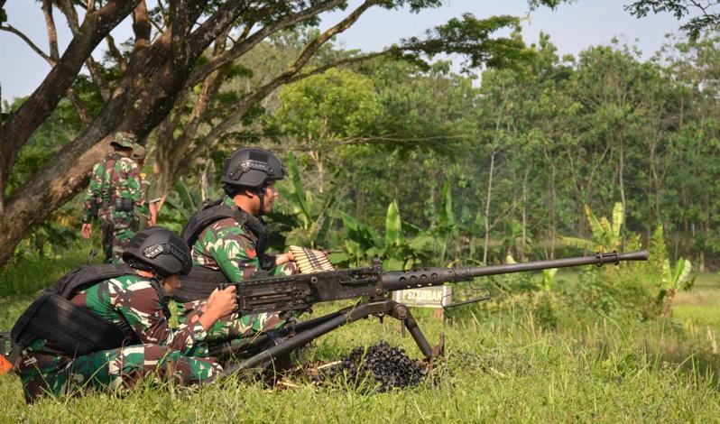  Asah Kemampuan Tempur, Prajurit Korem Digembleng Latihan Menembak Senjata Mesin Berat