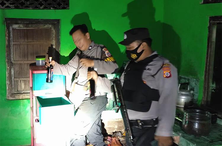Razia Penyakit Masyarakat, Polres Kulonprogo Sita Ratusan Botol Miras dan Oplosan