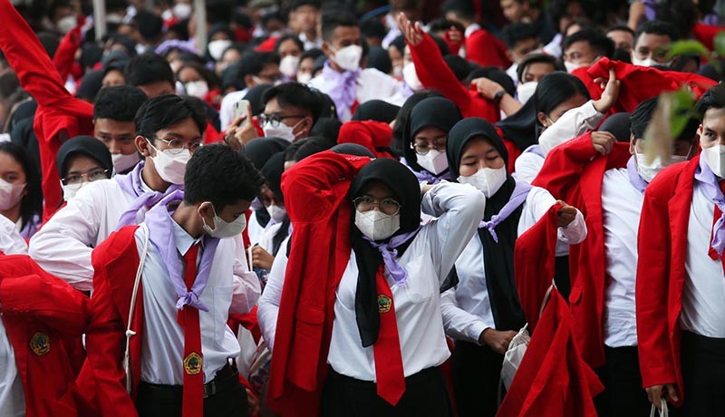 Untag Surabaya Kukuhkan 3.489 Mahasiswa Baru - Bagian 3