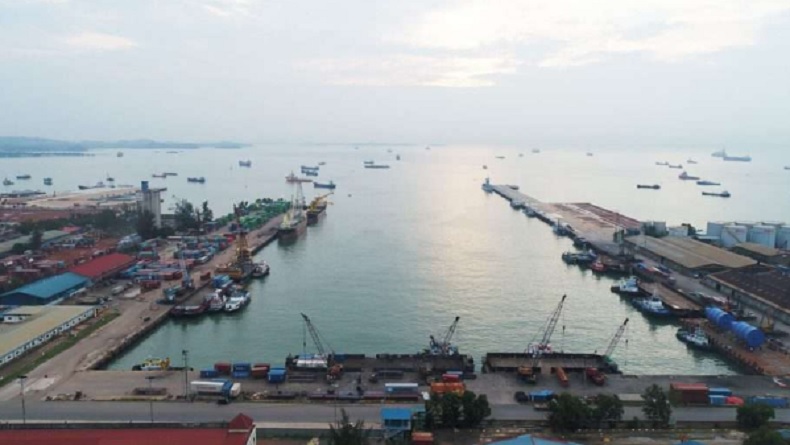 Pelabuhan Tersibuk di Indonesia, Lalu Lintas Barang Luar Negeri dengan Harga Murah