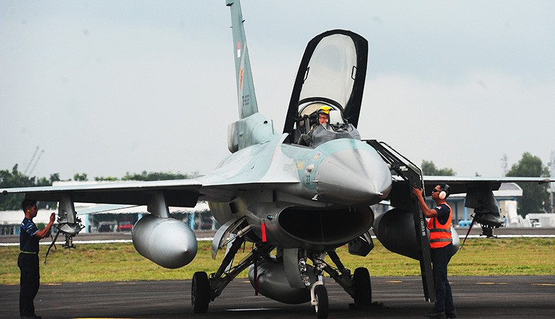 Jelang Latihan Jalak Sakti 2022, 8 Pesawat Tempur F16 Tiba di Lanud SMH Palembang - Bagian 3