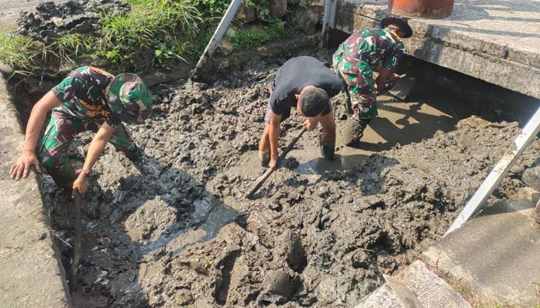  Implementasikan 7 Perintah Harian KSAD, Prajurit Armed 3/105/TRK/NP Lakukan Aksi Ini