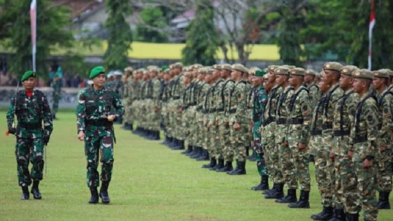 Pangdam VI/Mulawarman Mayjen TNI Tri Budi Utomo Kukuhkan 500 Orang Komponen Cadangan