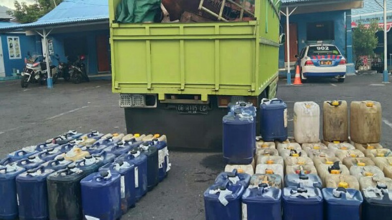 Selundupkan Minyak Tanah Subsidi dari Talaud, Pria Ini Ditangkap di Pelabuhan Feri