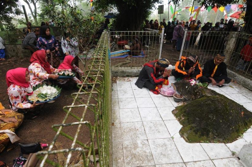Tarian Jaran Kepang Warnai Ritual Merawat Petilasan Tapak Noto PB X - Bagian 3