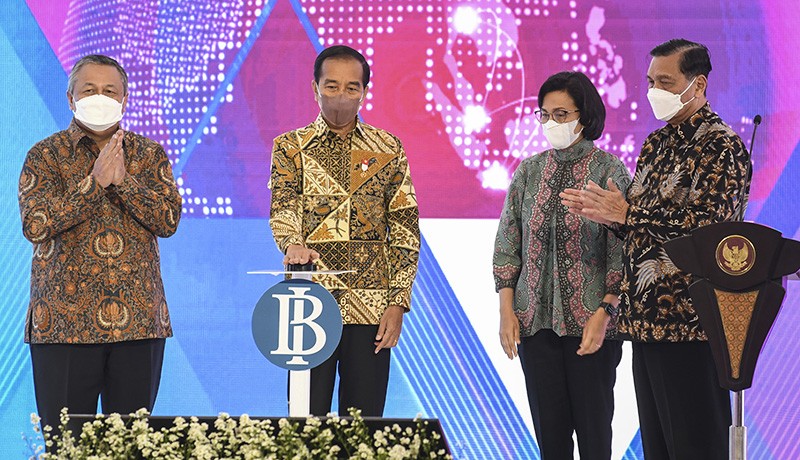 Presiden Jokowi Luncurkan Kartu Kredit Pemerintah Domestik dan QRIS Antarnegara - Bagian 1