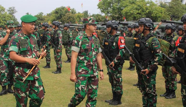  Jelang Latihan Tempur, Kasdam Diponegoro Cek Kesiapan Pasukan Yonarmed 3 dan Yonkav 2 