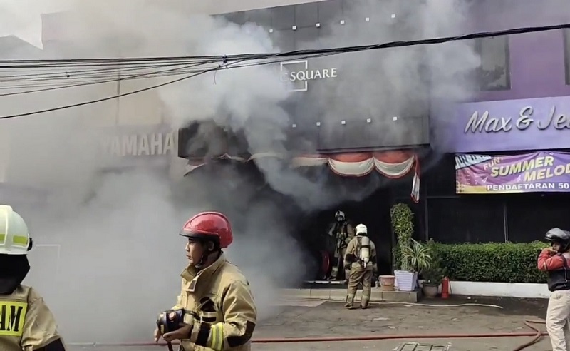 Kebakaran Landa Sekolah Musik di Rawamangun, Kerugian Ditaksir Rp5 Miliar