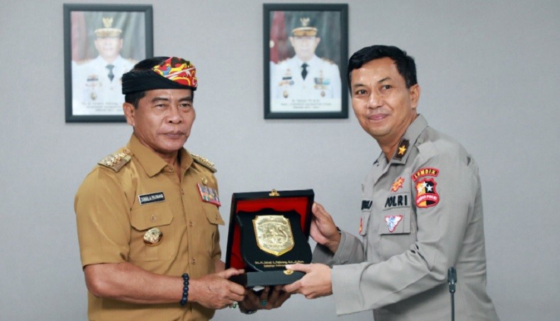 Profil Zainal Arifin Paliwang, Gubernur Kaltara Malang Melintang di Kepolisian