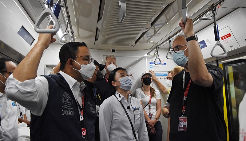 Gubernur Anies Ajak Wali Kota Rotterdam Ahmed Aboutaleb Berjoget di Dukuh Atas - Bagian 3