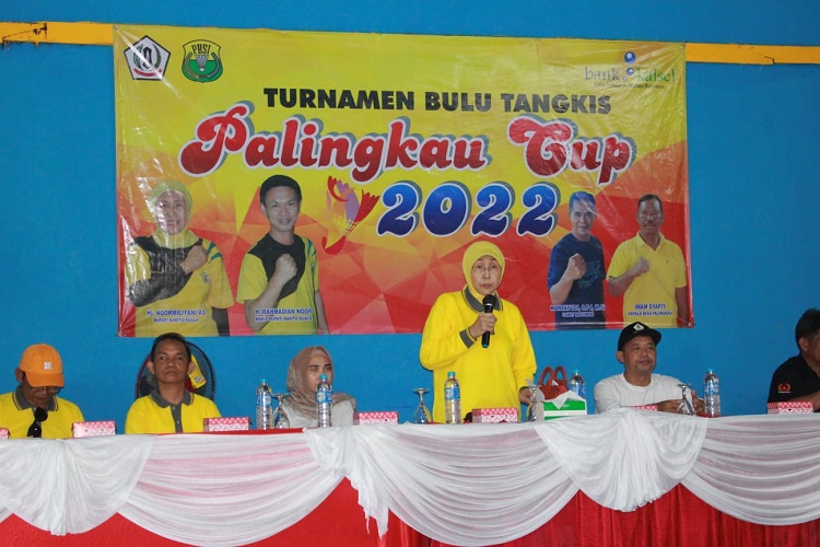 Pebulu Tangkis Antar Kecamatan Unjuk Kebolehan, Noormiliyani Buka Palingkau Cup 2022