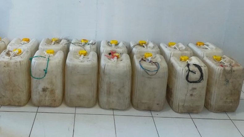 Polres Minut Gagalkan Peredaran Ratusan Liter Miras Cap Tikus dari Minahasa Selatan