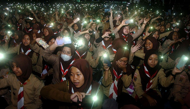 Pramuka Jateng Bersholawat Dihadiri Ganjar Pranowo dan Habib Syech bin Abdul Qadir Assegaf - Bagian 2
