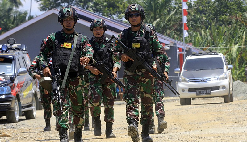 3.048 Prajurit TNI-Polri Amankan Kunjungan Presiden Jokowi di Papua - Bagian 2