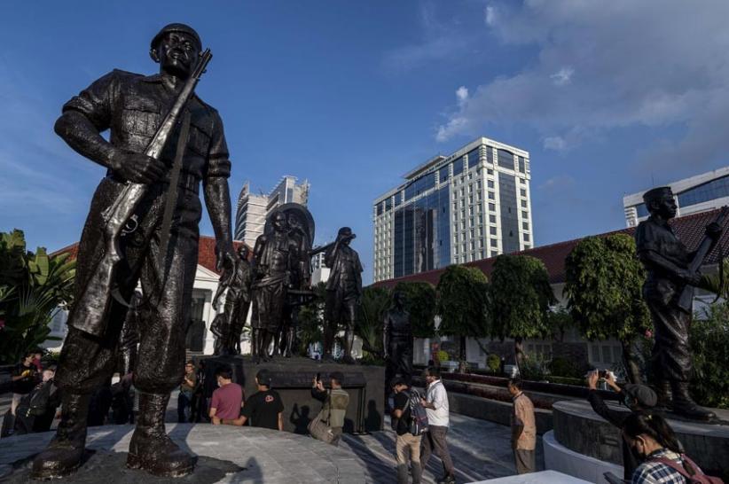 Pematung Yusman Gelar Pameran Tunggal di Galeri Nasional Jakarta - Bagian 2