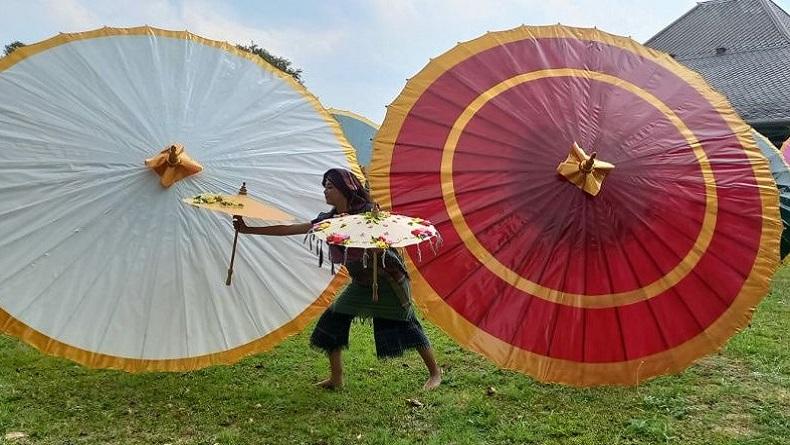 Festival Payung di Pura Mangkunegaran Solo Usung Tema The Kingdom and Umbrella