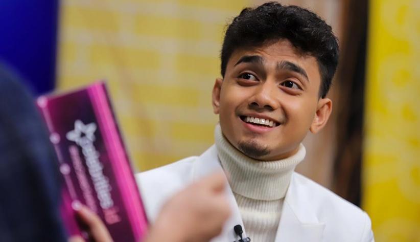 Foto Naufal Azrin, Penyanyi Lagu Casablanca Asal Malaysia - Bagian 3