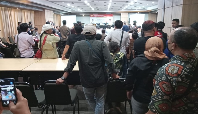 Rapat Konsultasi Publik Rapeda RTRW di Karawang Dibubarkan Massa