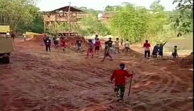 Viral Warga Hentikan Galian C di Palasah Majalengka, Penambang Lari Kocar-kacir