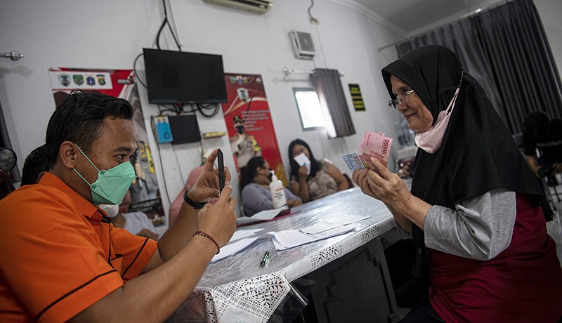 BLT Pengalihan Subsidi Total Rp600.000 Mulai Disalurkan - Bagian 1