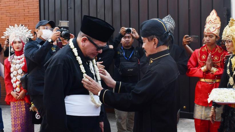 Panglima TNI dan Ketua DPD RI Hadiri Peringatan 100 Tahun Terate Emas untuk Dunia  - Bagian 3