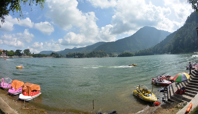 Menikmati Pesona Indahnya Alam Telaga Sarangan - Bagian 2