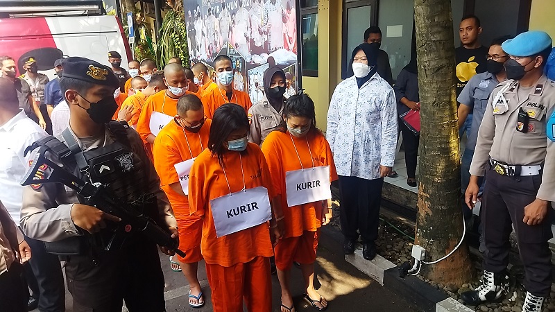 Polresta Malang Tangkap 19 Pengedar Narkoba, 2 di Antaranya Perempuan 1 Pelajar SMA