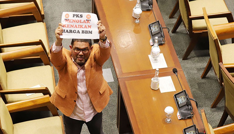 Tolak Kenaikan Harga BBM, Fraksi PKS Walk Out saat Rapat Paripurna DPR - Bagian 2