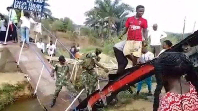 Waduh, Jembatan Baru Dibangun Ambruk saat Acara Peresmian