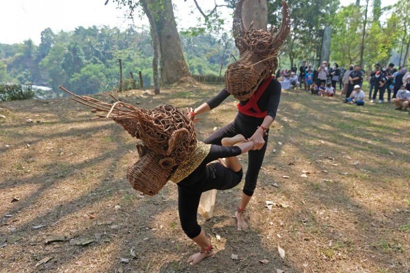  Ratusan Seniman Meriahkan Indonesia Bertutur 2022 di Borobudur - Bagian 3