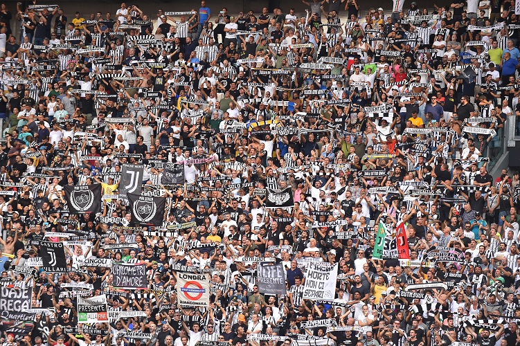 Fans Juventus Diduga Nyanyikan Lagu Rasis saat Lawan PSG, UEFA Siap Beri Sanksi